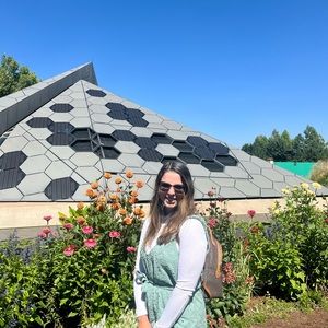 Meet your Posher, Cat